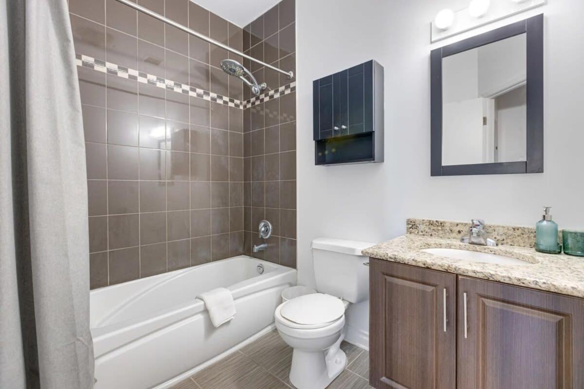 M11 Gorgeous 3Br Wkingbed Perfect Location Apartment Монреал Екстериор снимка