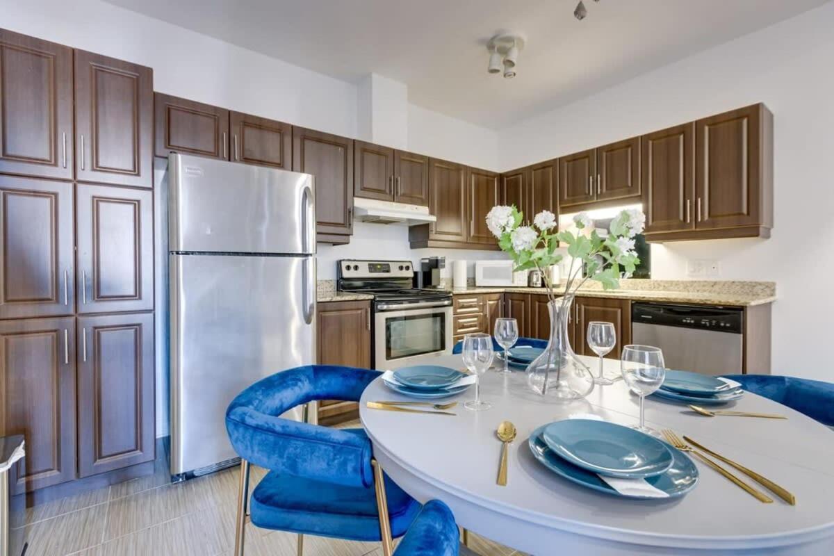 M11 Gorgeous 3Br Wkingbed Perfect Location Apartment Монреал Екстериор снимка